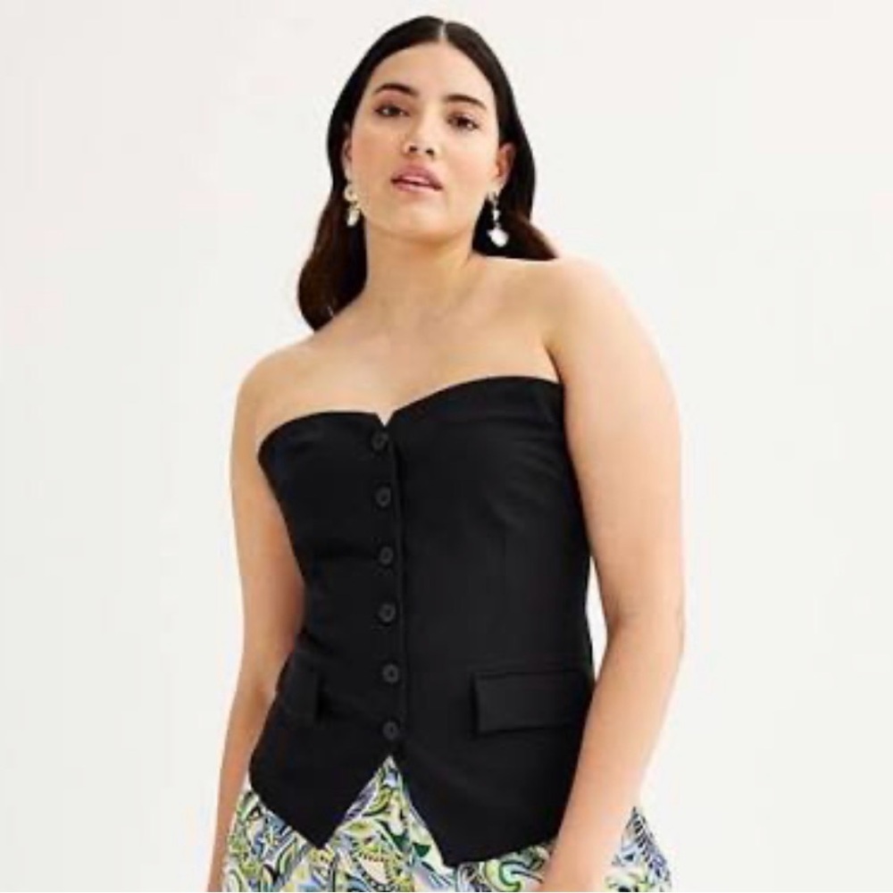 Elegant Black Strapless Button-Down Top